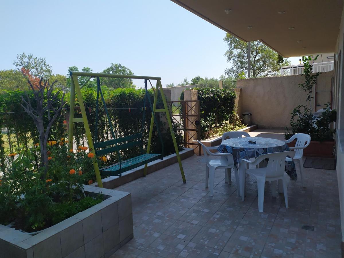 Corner House Apartment Leptokaryá Ngoại thất bức ảnh