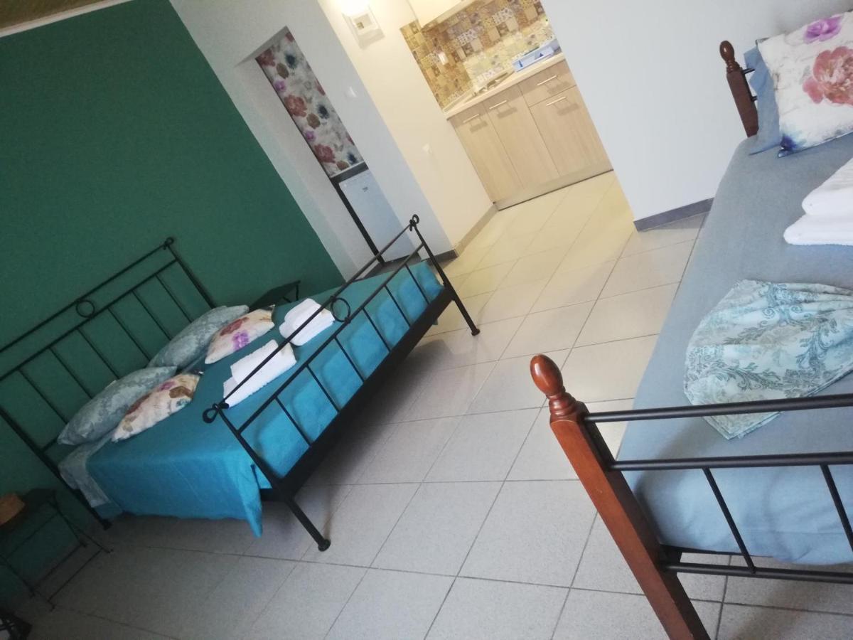 Corner House Apartment Leptokaryá Ngoại thất bức ảnh