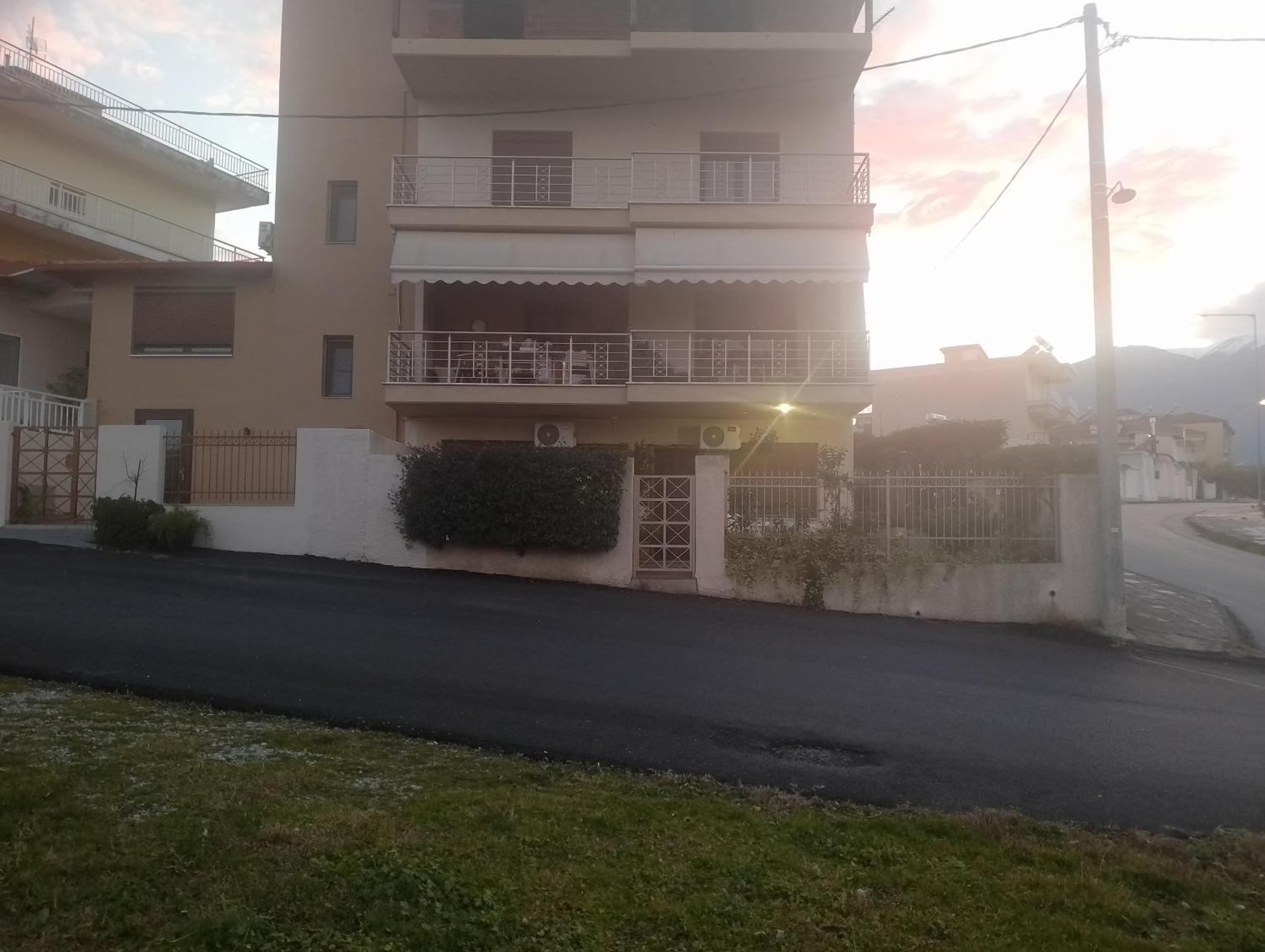 Corner House Apartment Leptokaryá Ngoại thất bức ảnh
